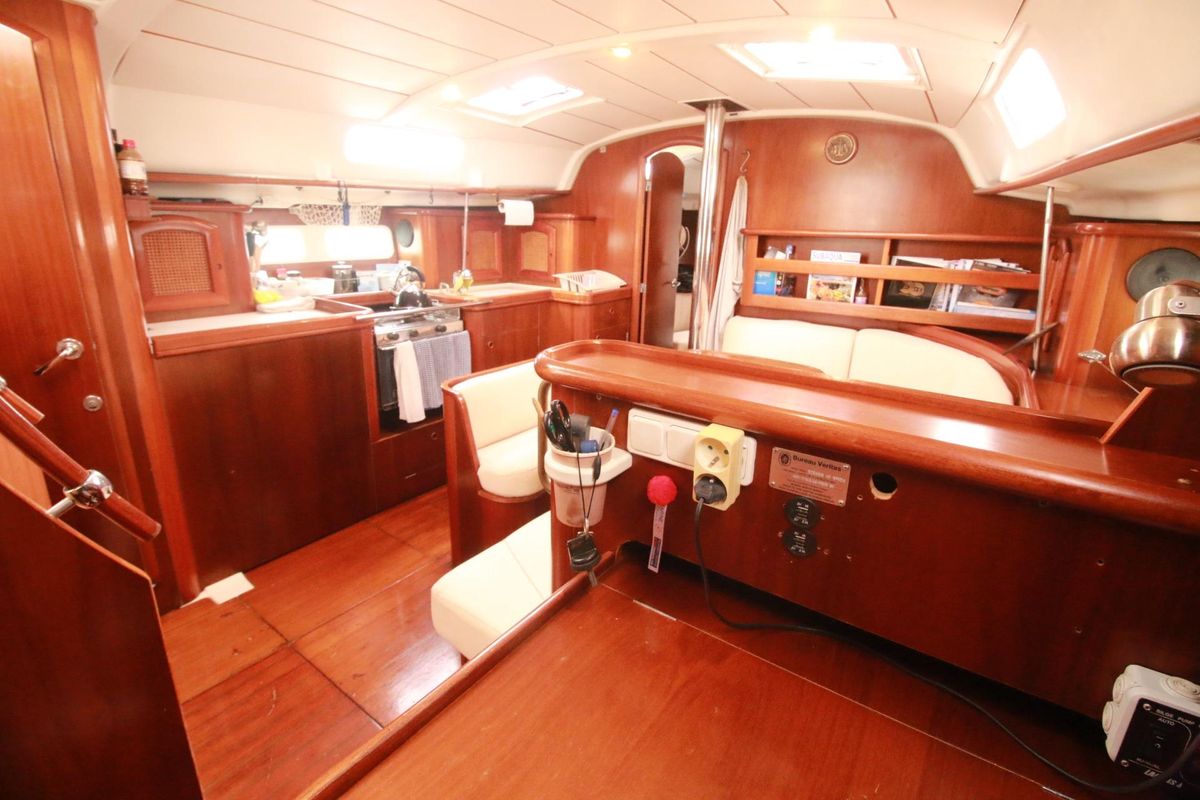 1998 Beneteau Oceanis Clipper 411