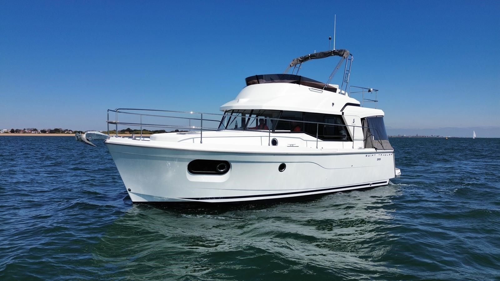 2019 Beneteau Swift Trawler 35 for sale in Lymington, Hampshire, United Kingdom