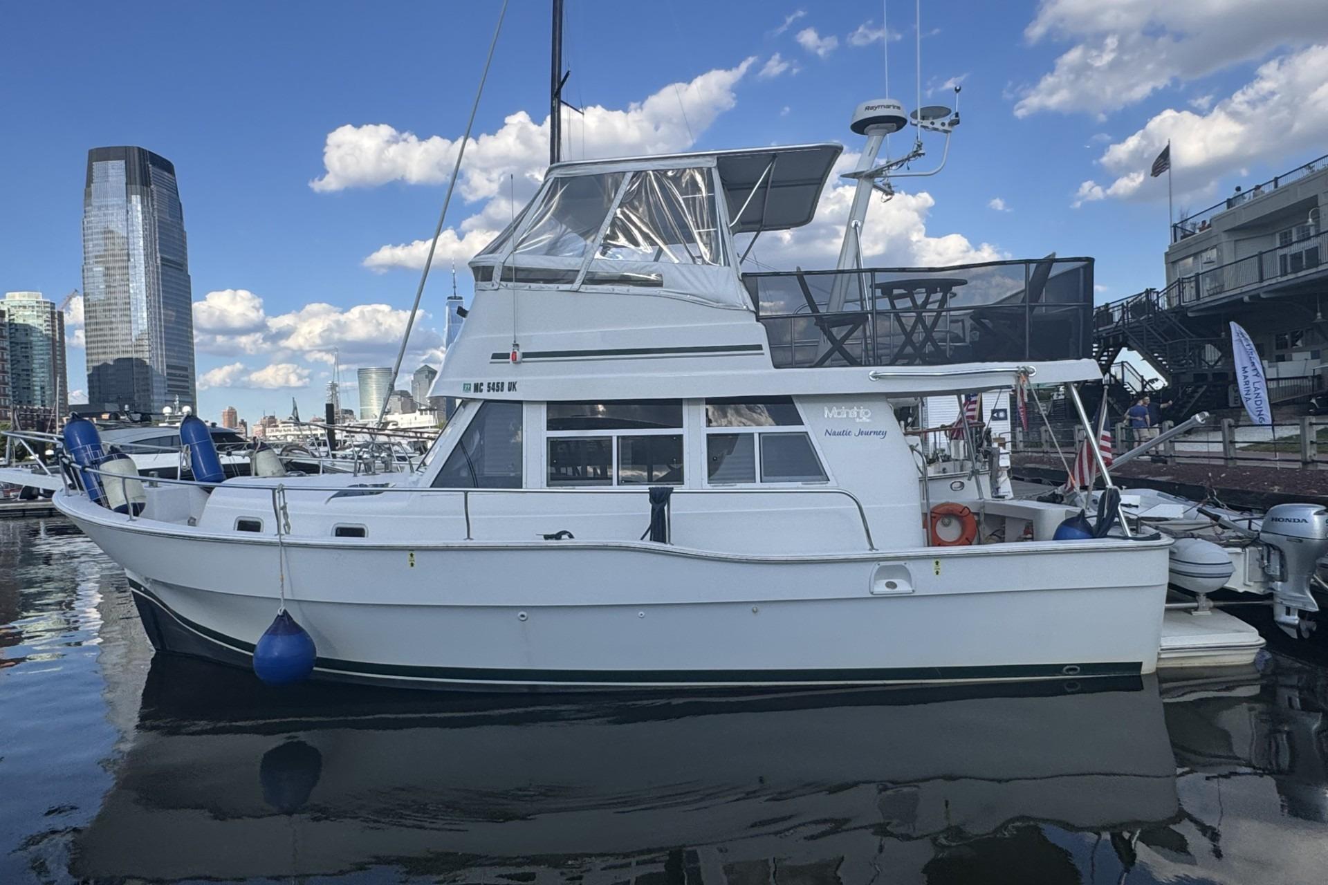 2000 Mainship 390 Trawler for sale in Traverse City, Michigan