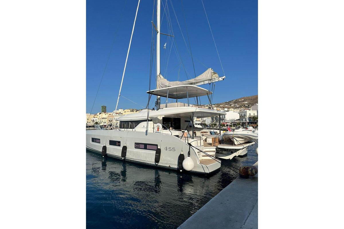 2023 Lagoon 55