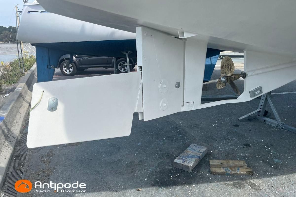 2009 Alubat Ovni 365 for sale in Loctudy, Finistère, France 39 ft