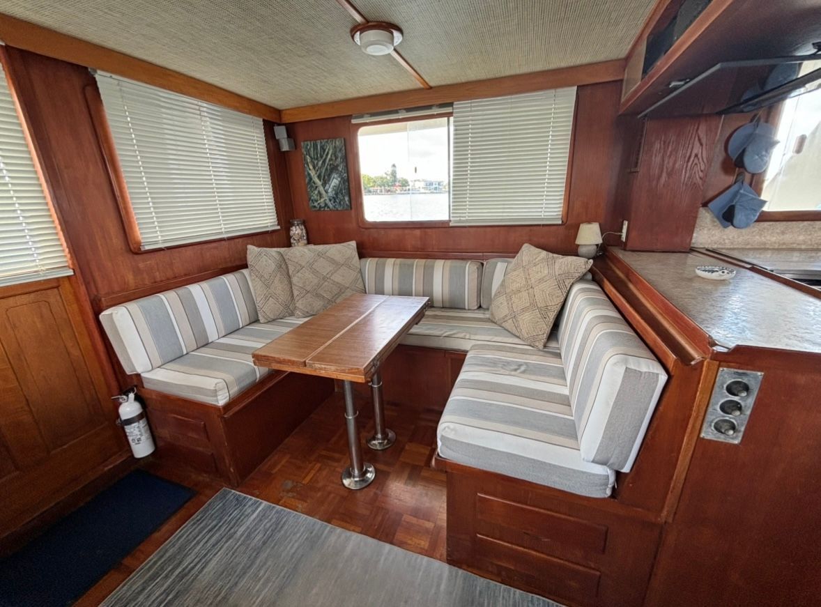 1978 Marine Trader 40 Europa