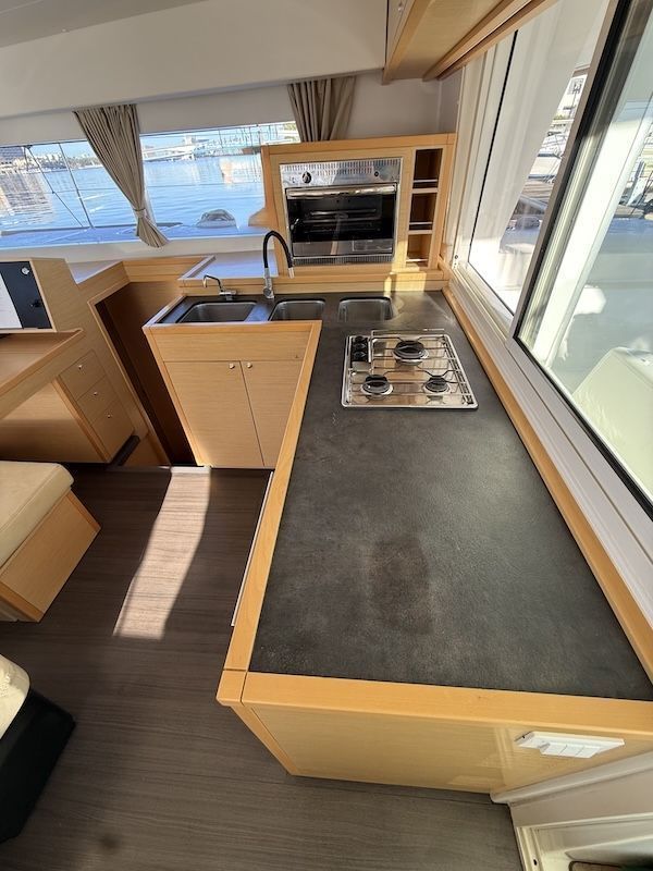 2018 Lagoon 400 S2