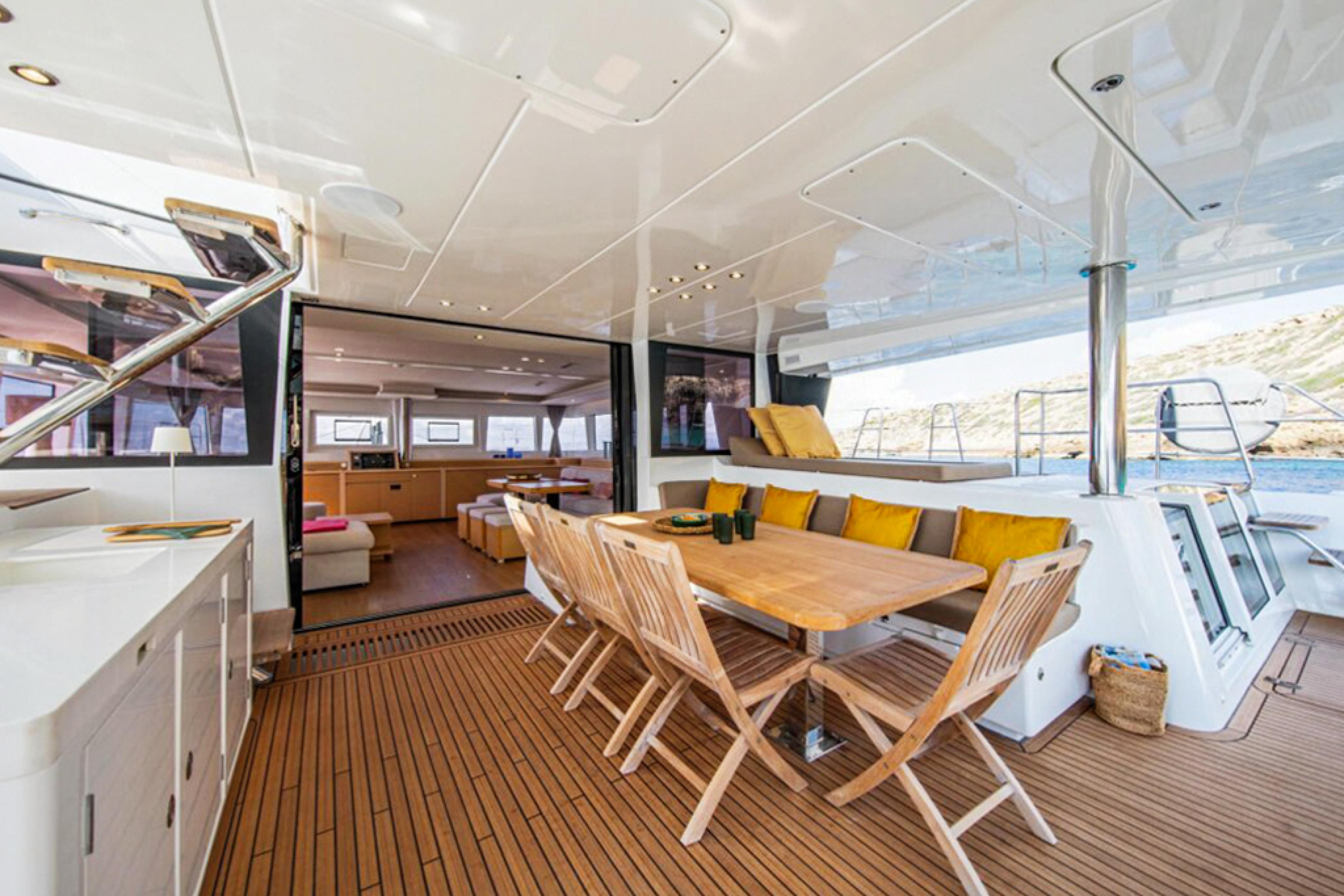 2012 Lagoon 620