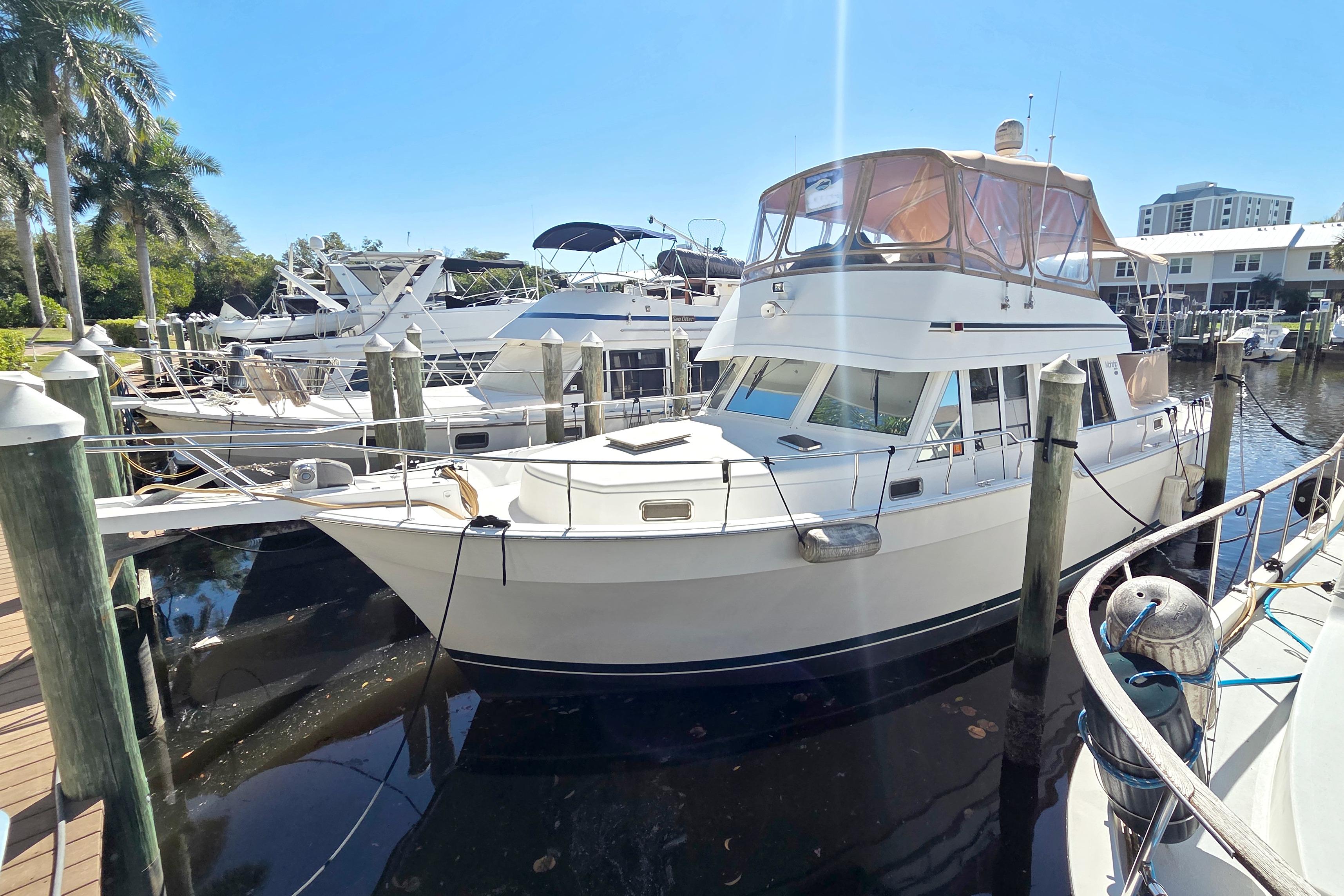2002 Mainship 430 Trawler for sale in North Fort Myers, Florida