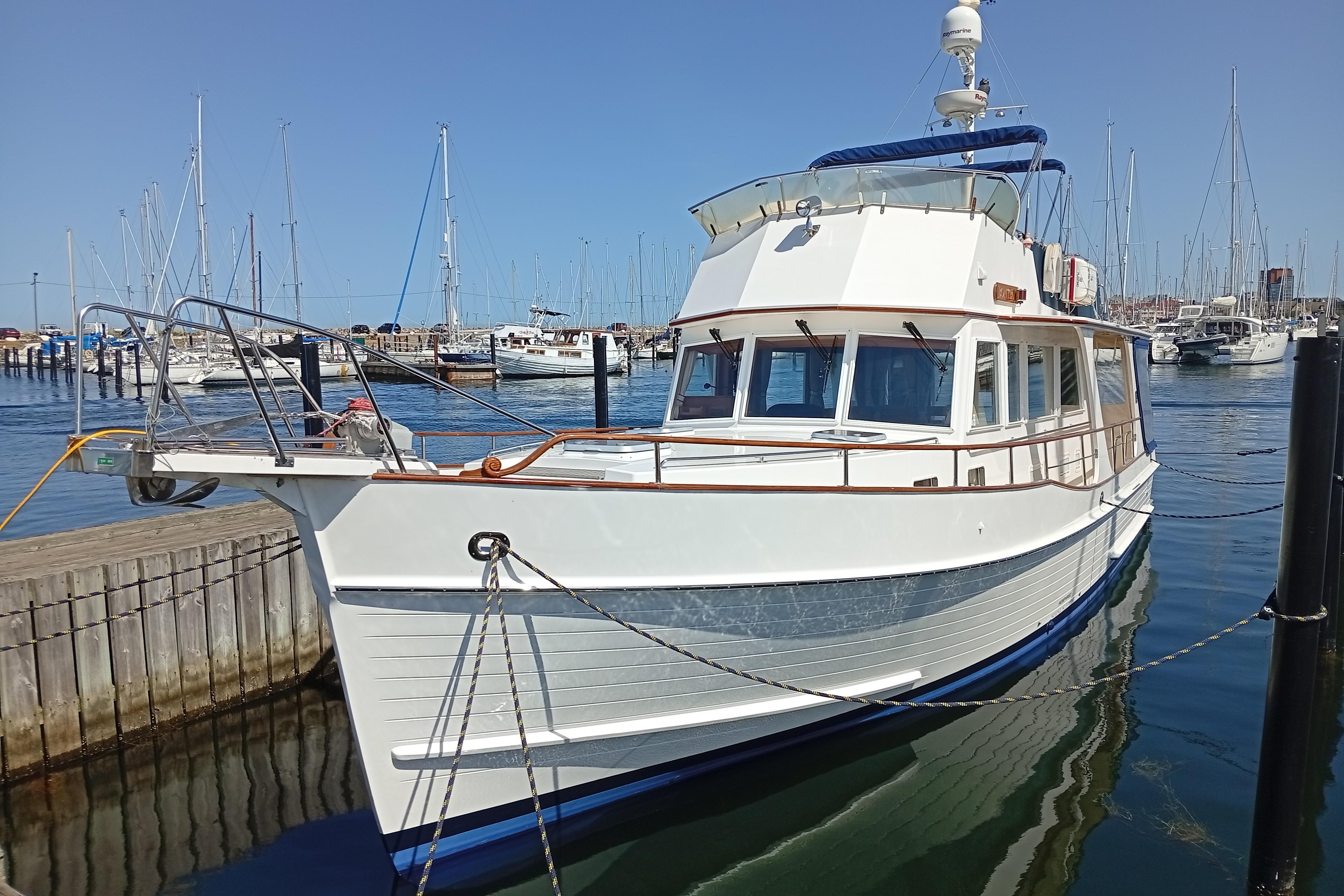 2005 Grand Banks 42 Europa