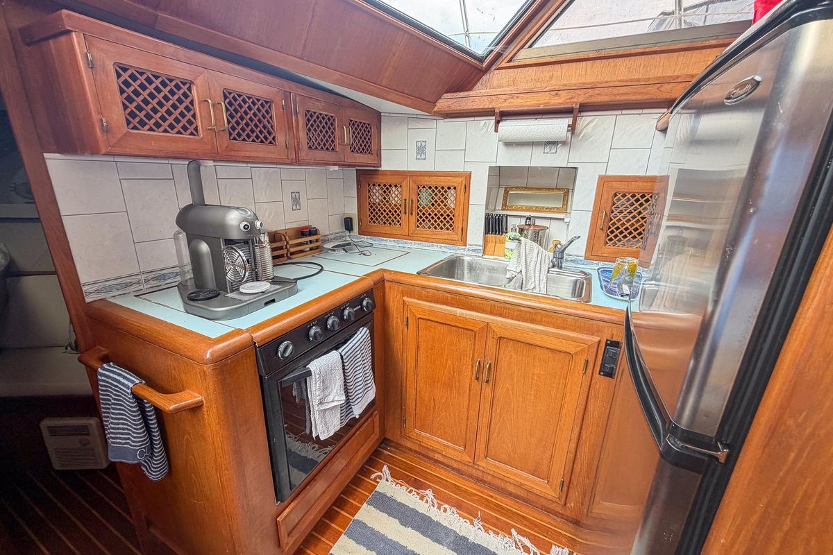 1987 Symbol 41 Sun Deck