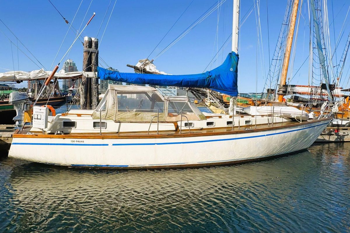 1980 Discovery 42