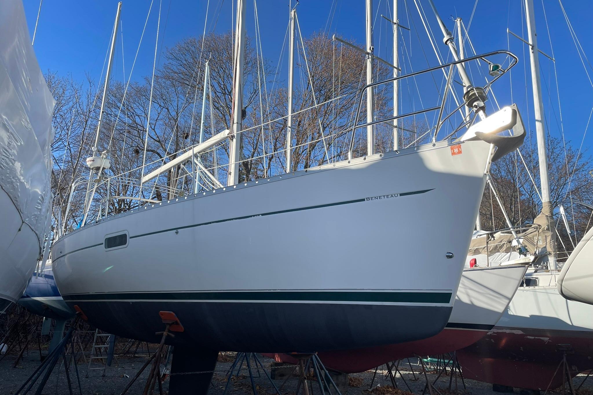 2000 Beneteau 361 Boats