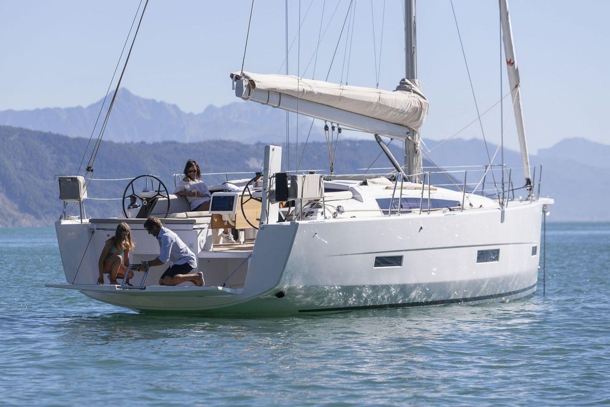 2020 Dufour 430