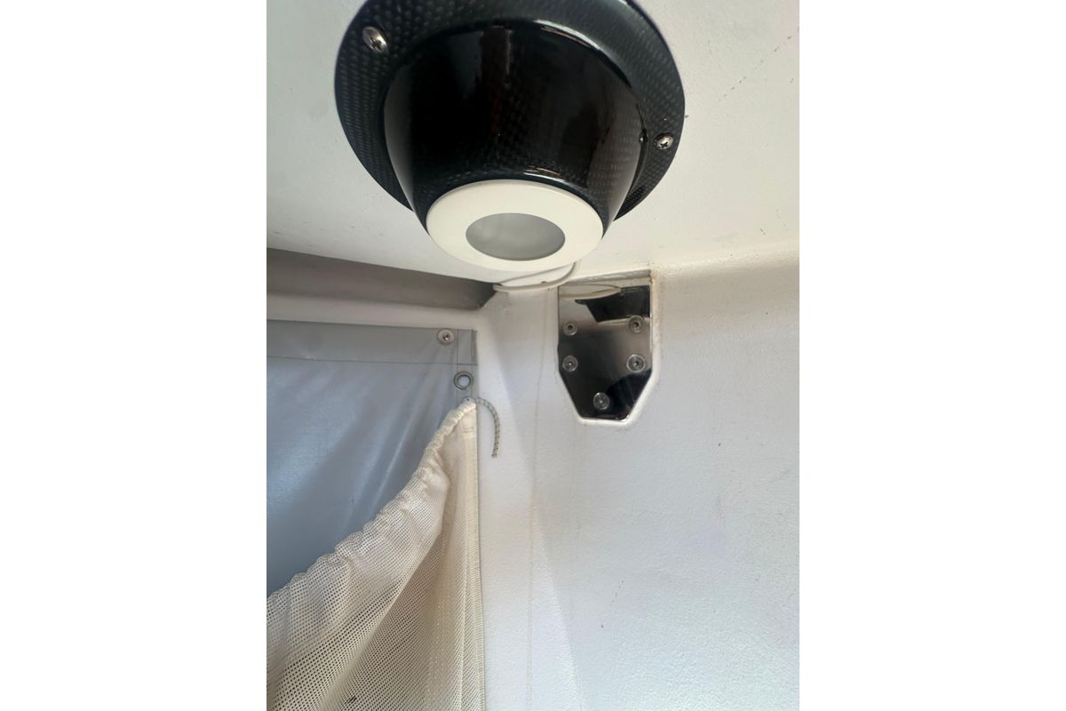 2006 Maxi Dolphin Cross Current 33