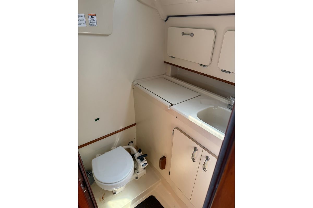 1990 Hunter 30