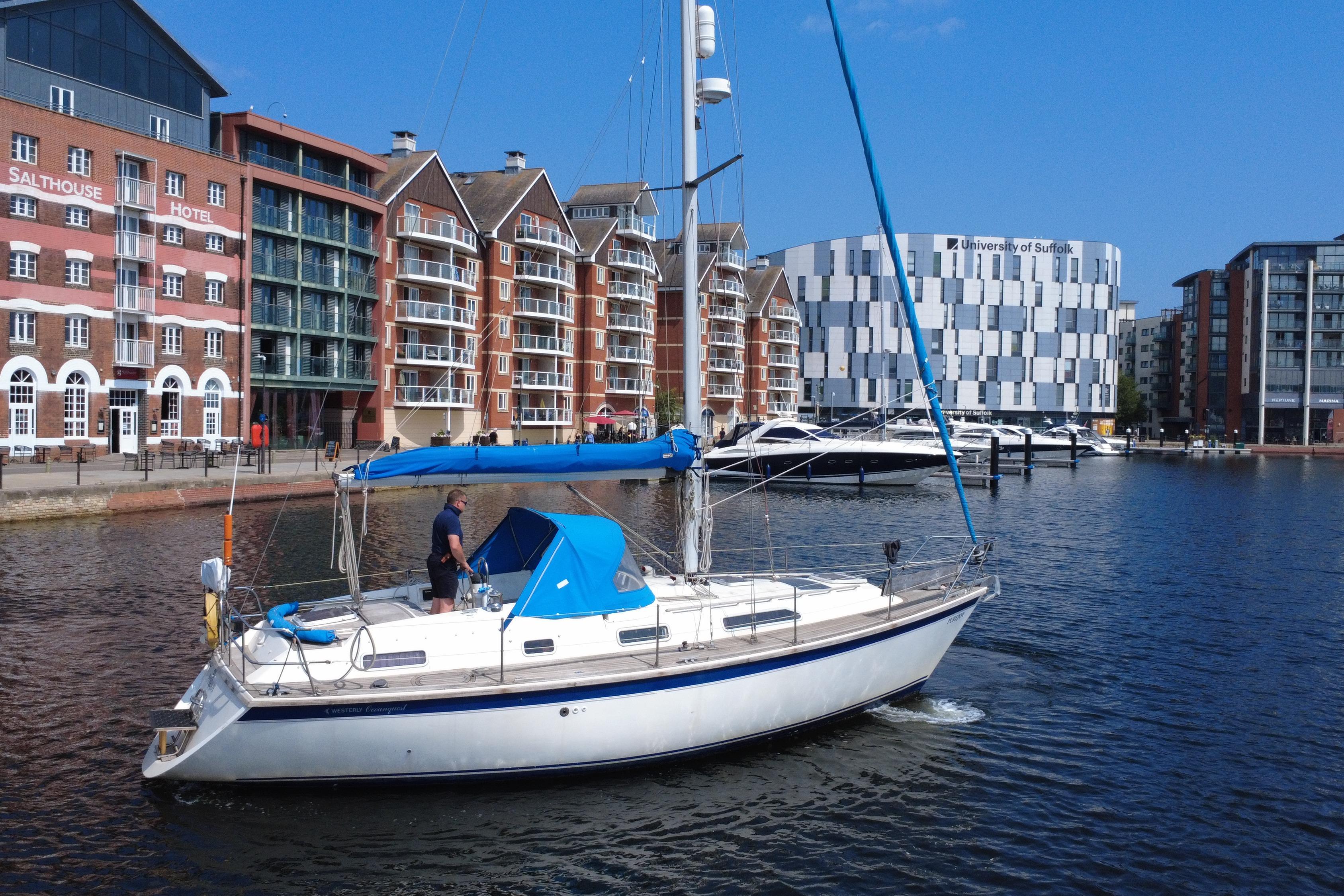 1996 Westerly Oceanquest 35