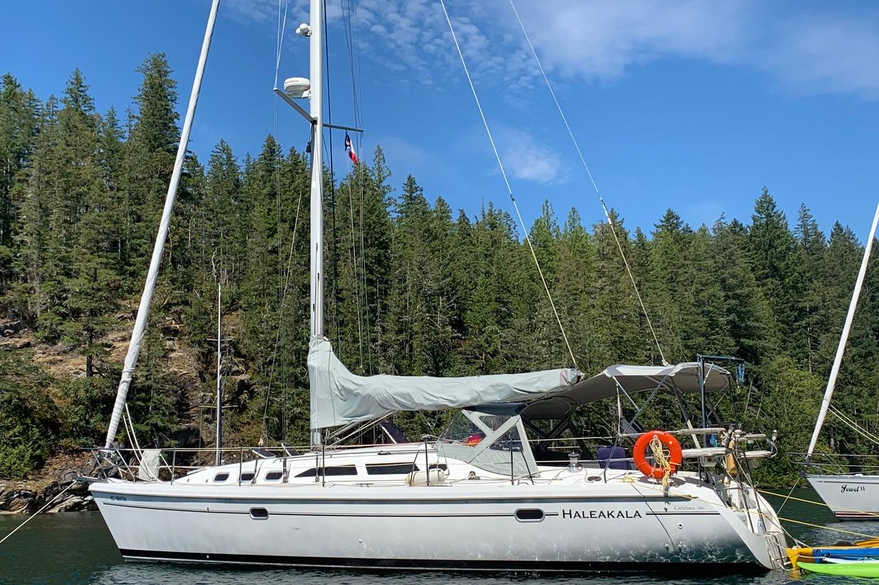 2002 Catalina 390 for sale in Vancouver, British Columbia, Canada