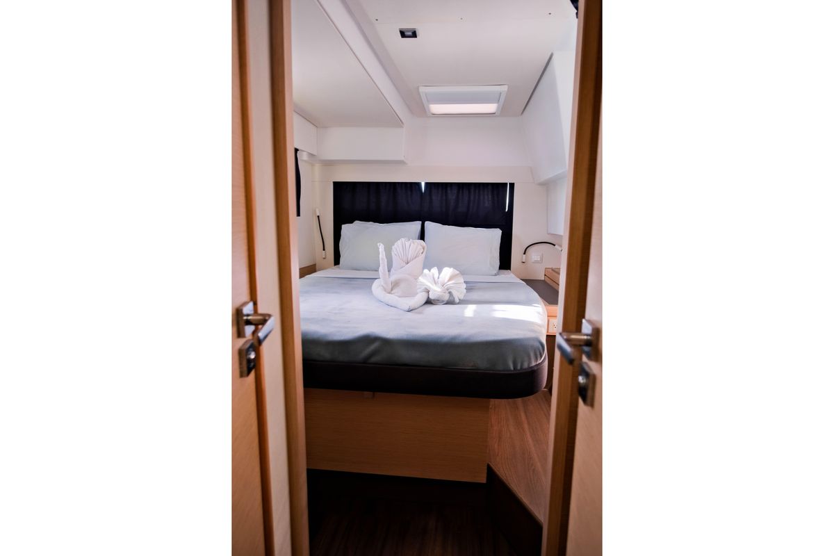 2019 Fountaine Pajot Saona 47