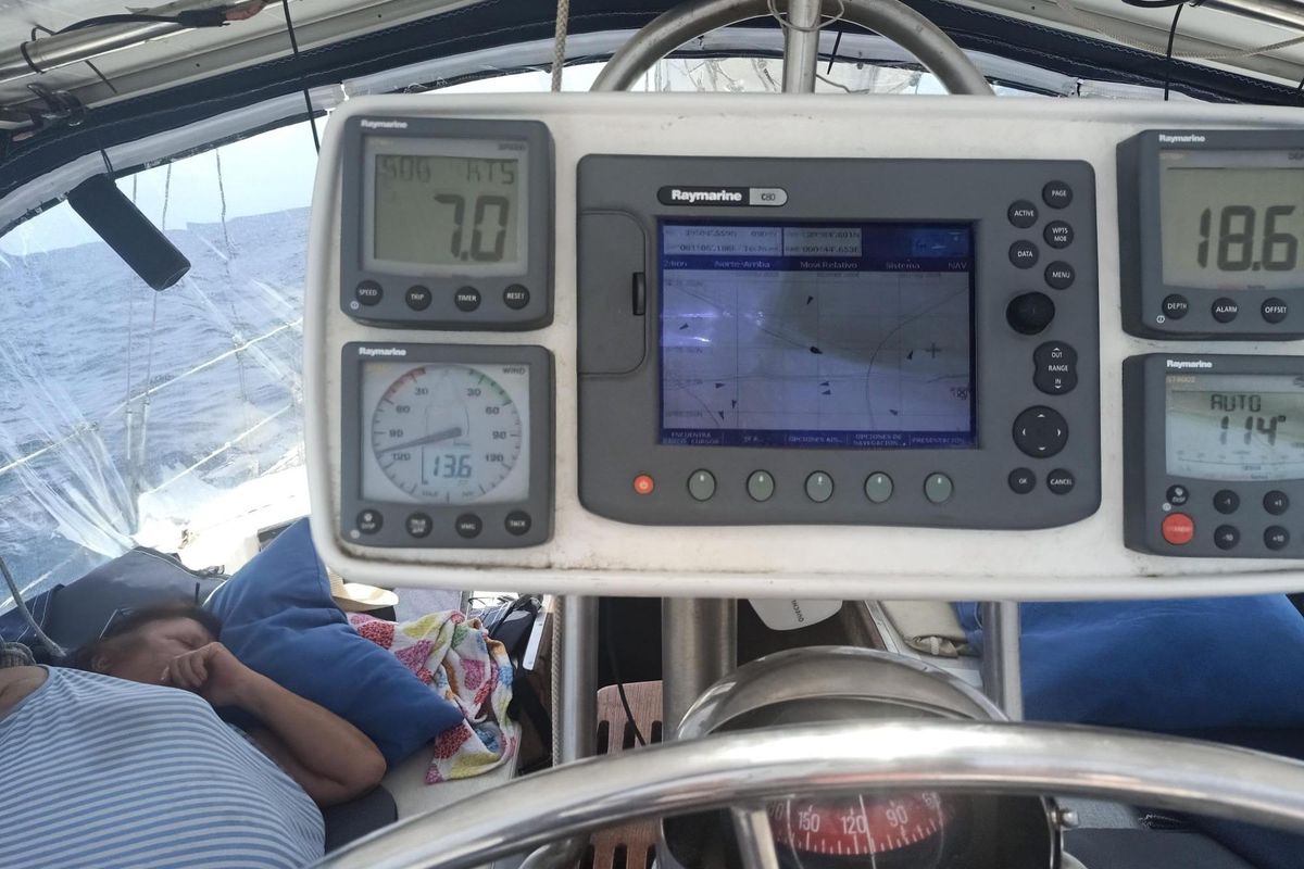 1982 Vagabond 42
