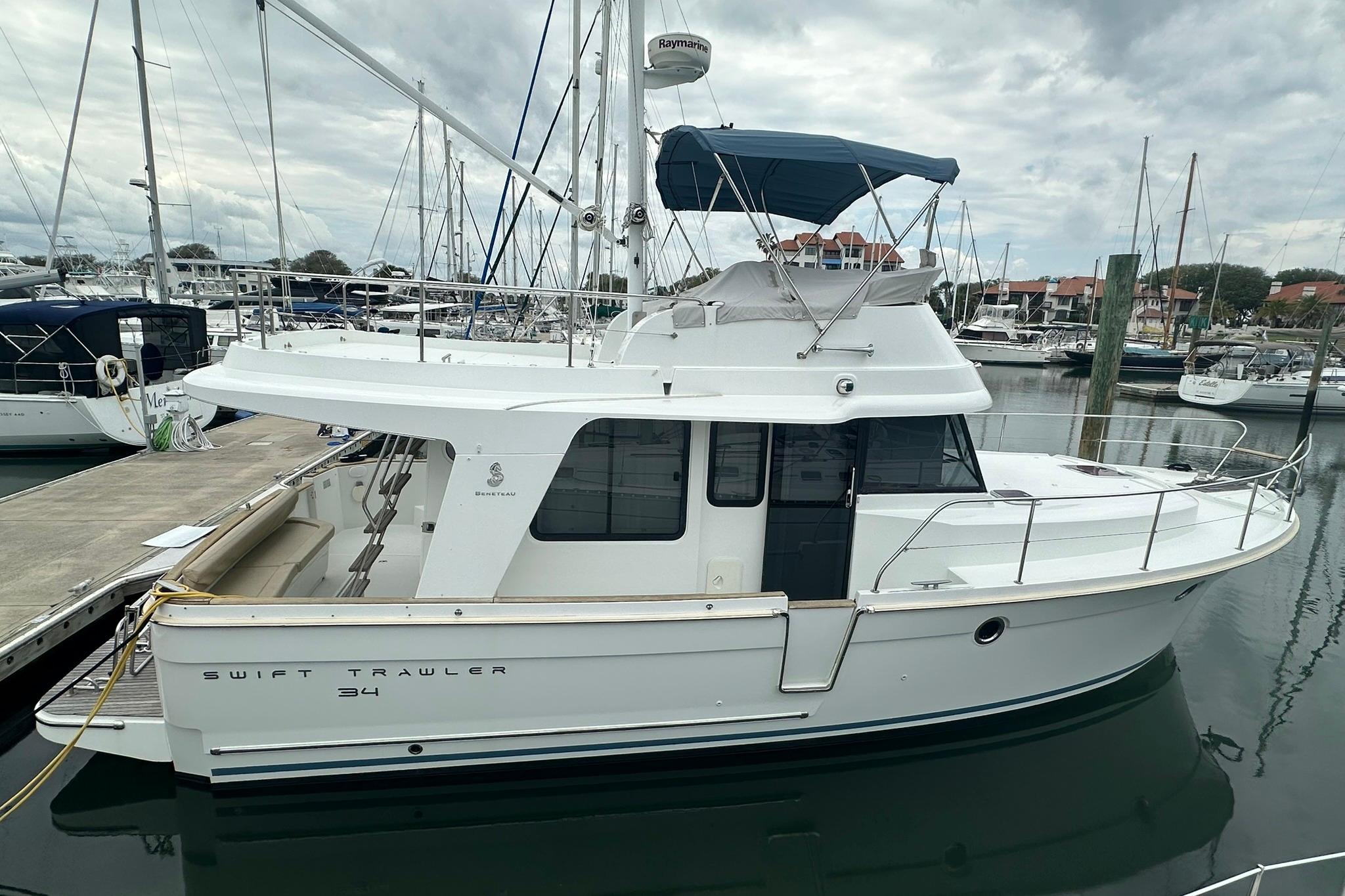 2011 Beneteau Swift Trawler 34 Fly for sale in St Augustine, Florida