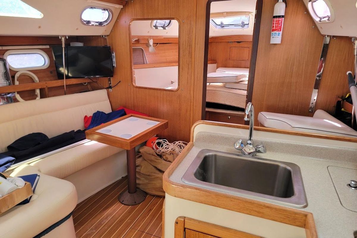 2006 Catalina 310