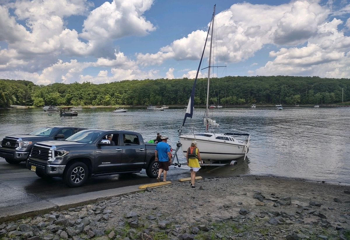 2001 Hunter 240