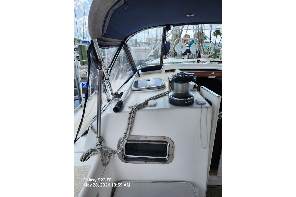 1995 Freedom 35