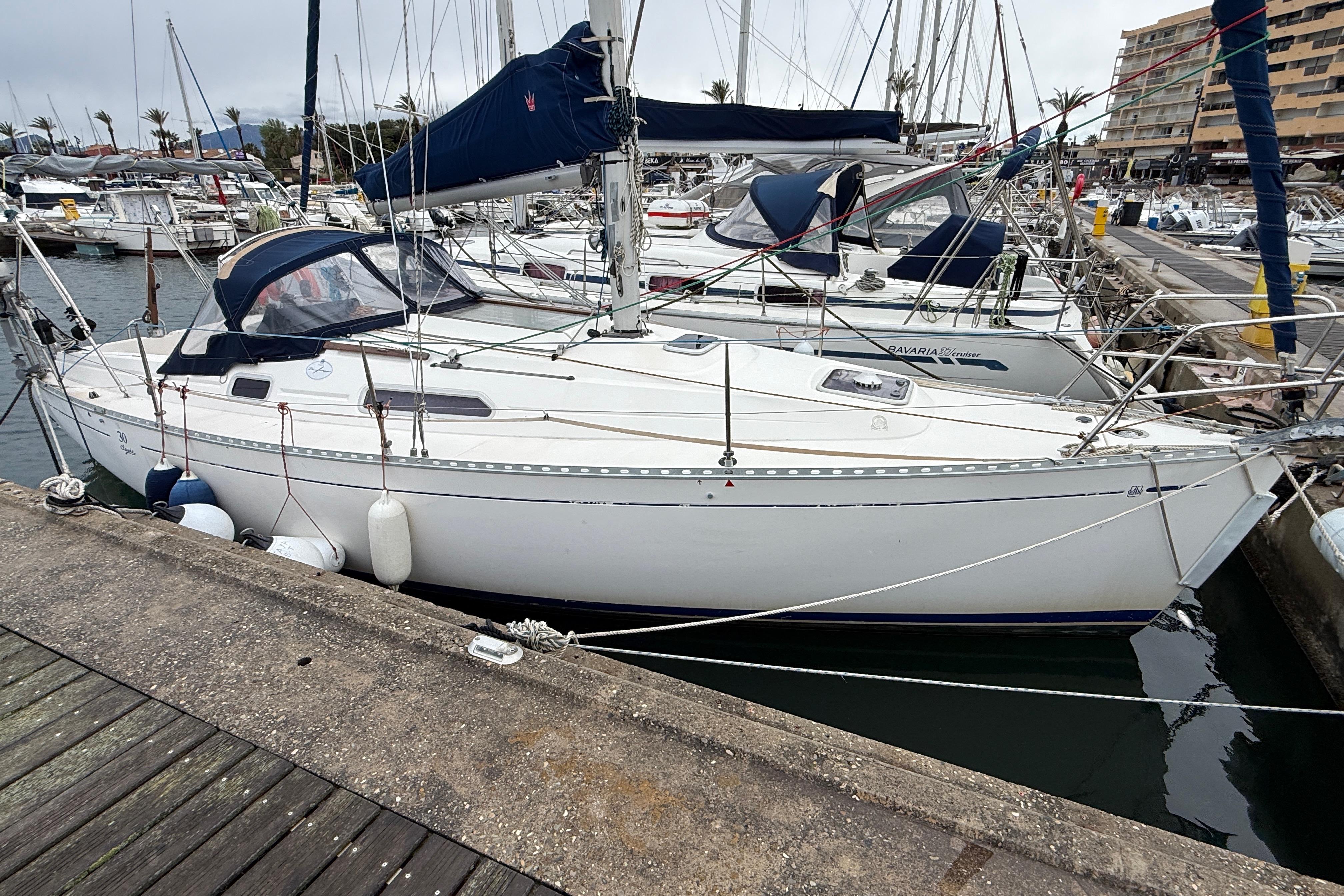 2000 Dufour 30 Classic for sale in Saint-Cyprien, Pyrénées-Orientales, France