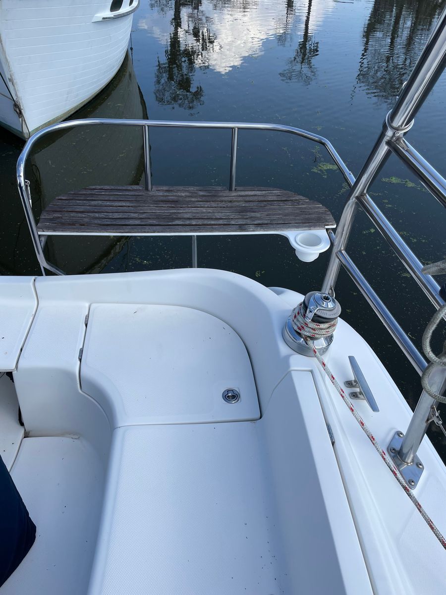 2007 Hunter 41 Deck Salon