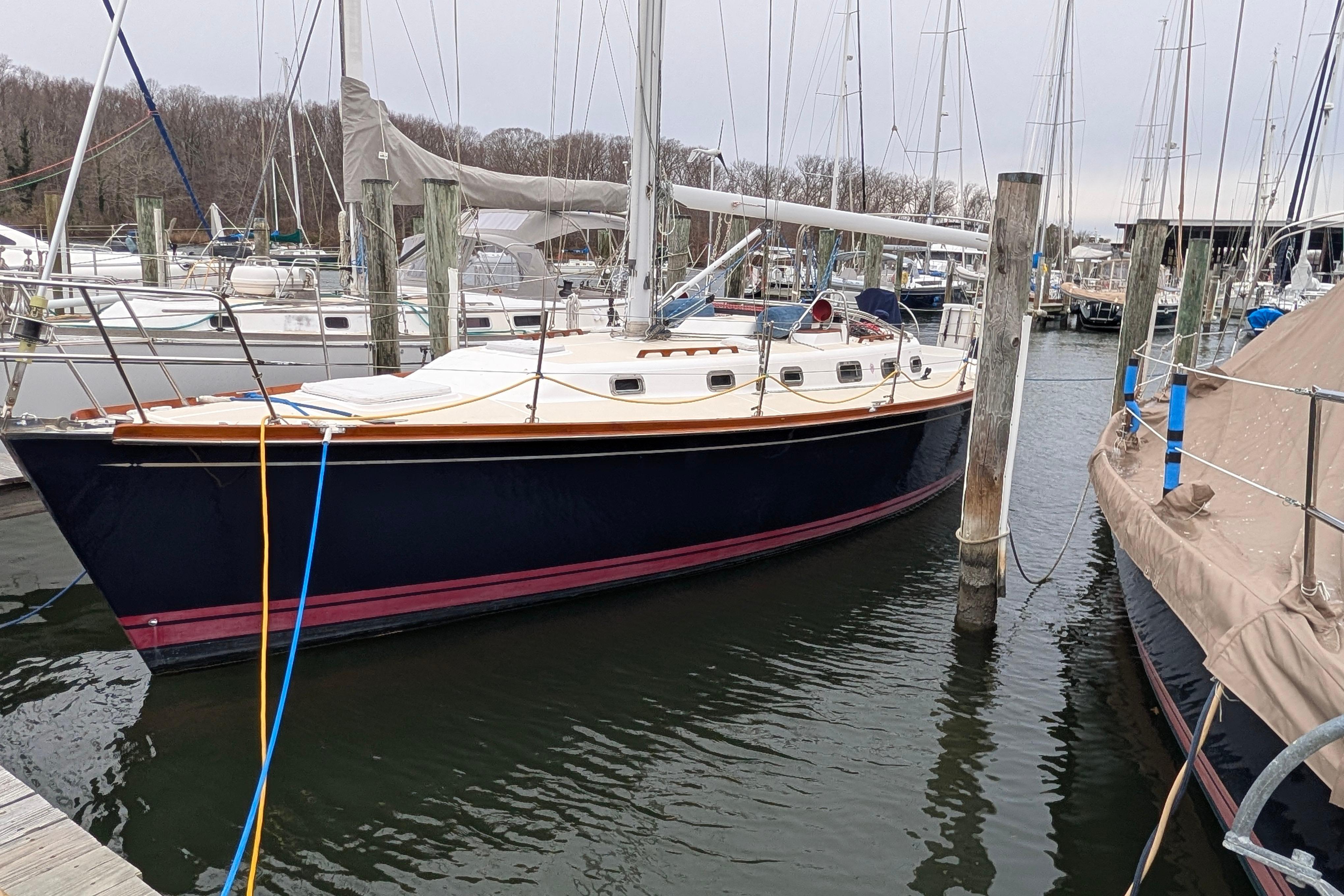 2001 Tartan 3700 for sale in Galesville, Maryland