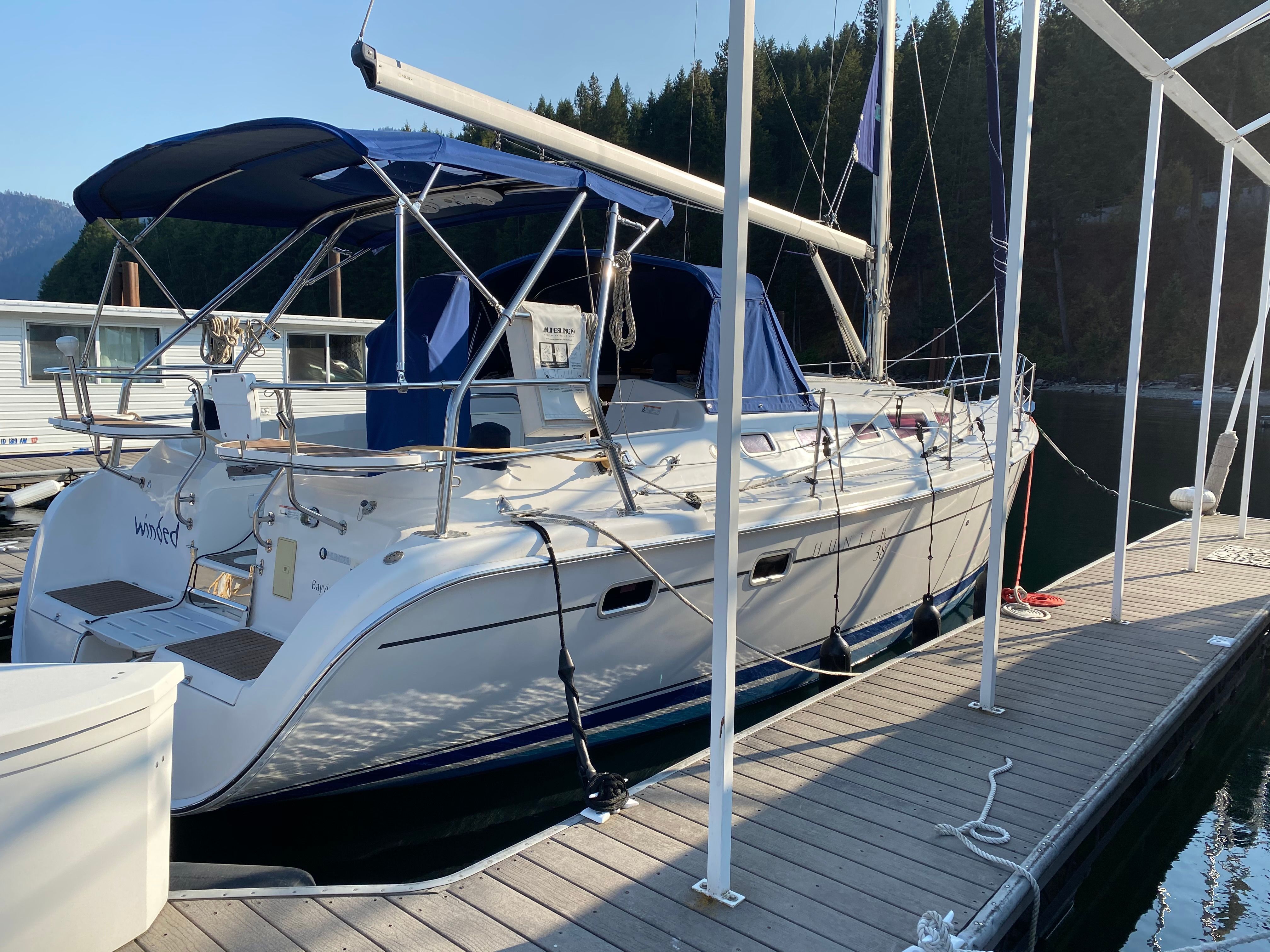 2006 Hunter 38 Boats