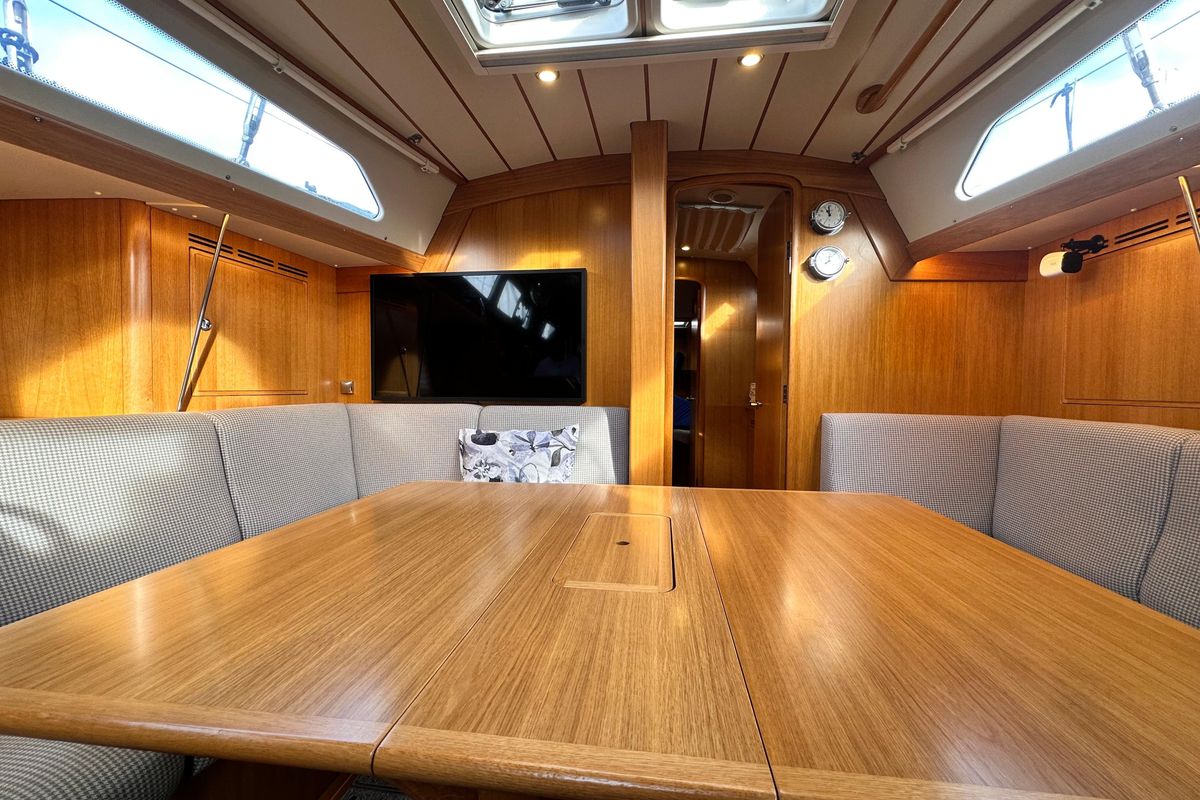 2019 Hallberg-Rassy 44