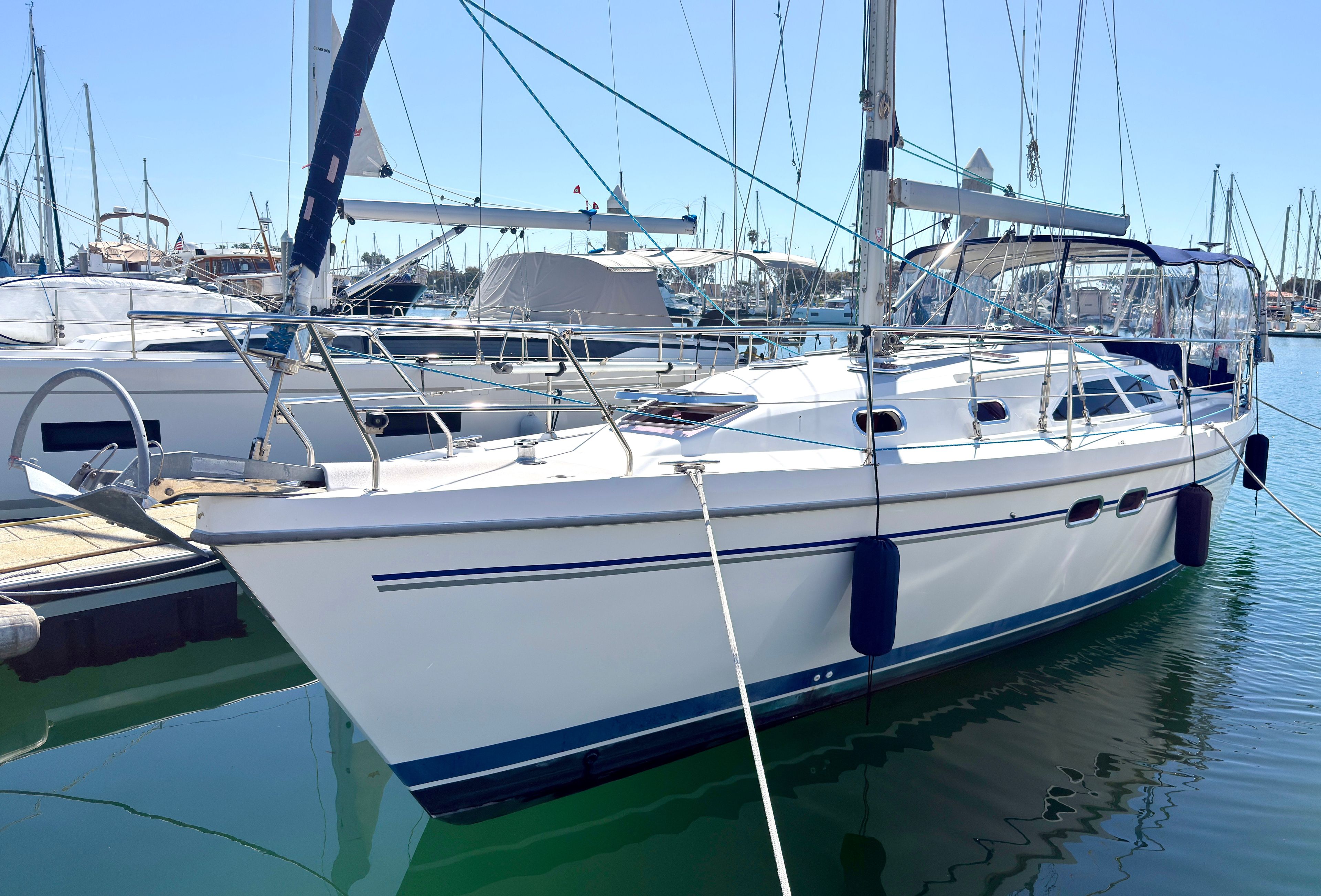2005 Catalina 387