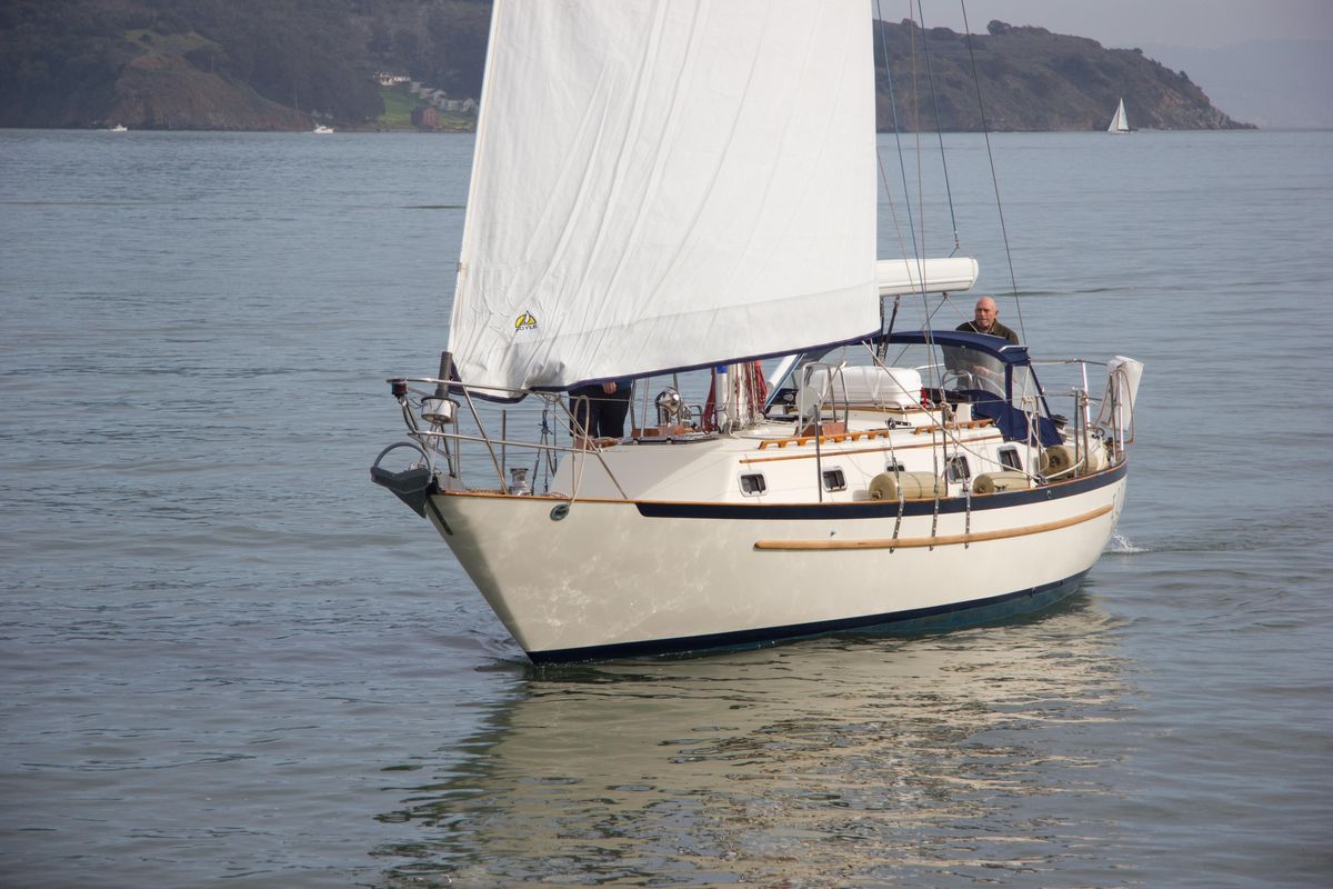 1992 Pacific Seacraft 37