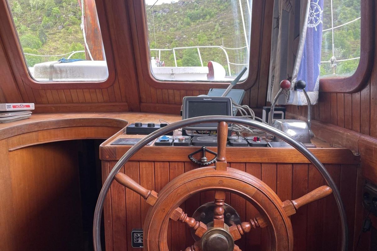1980 Island Trader 46