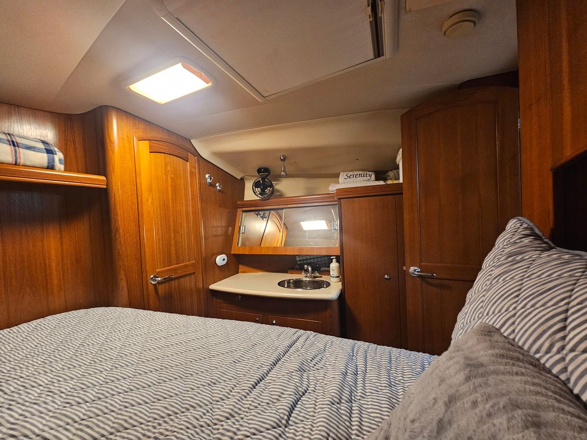 2007 Hunter 41 Aft Cockpit
