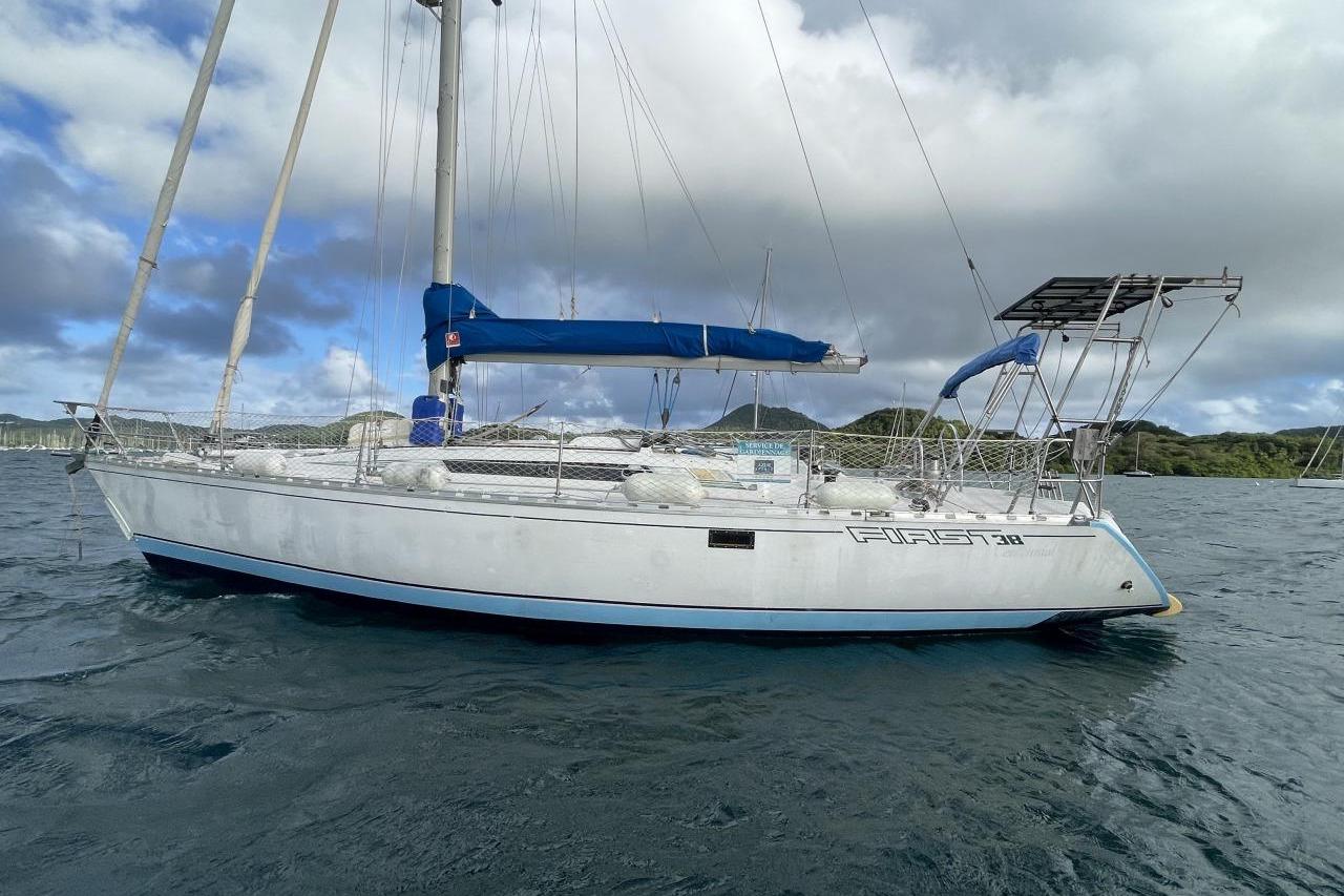 1984 Beneteau First 38