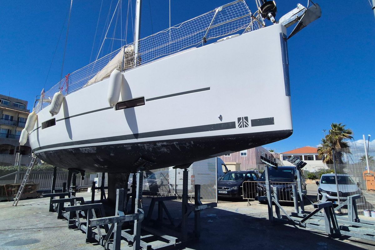 2021 Dufour 412