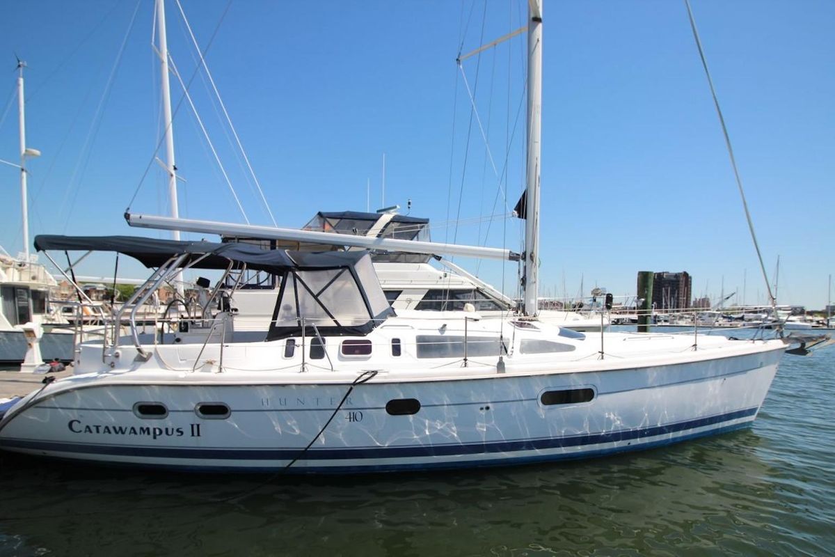 2000 Hunter 410