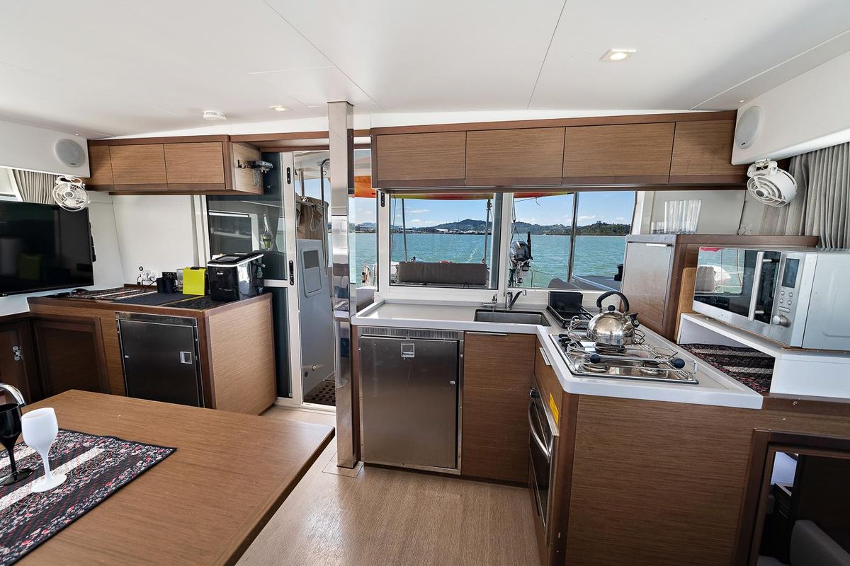 2021 Lagoon 40