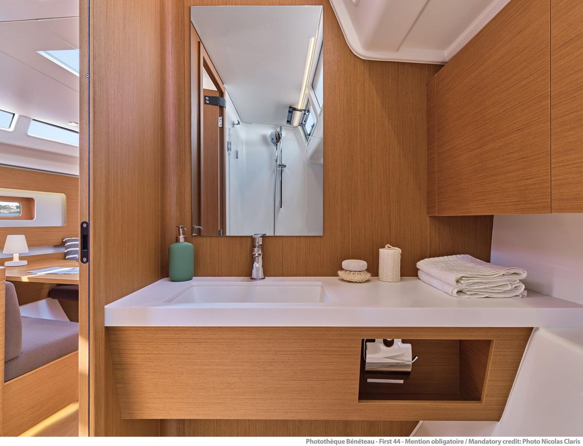 2024 Beneteau First 44