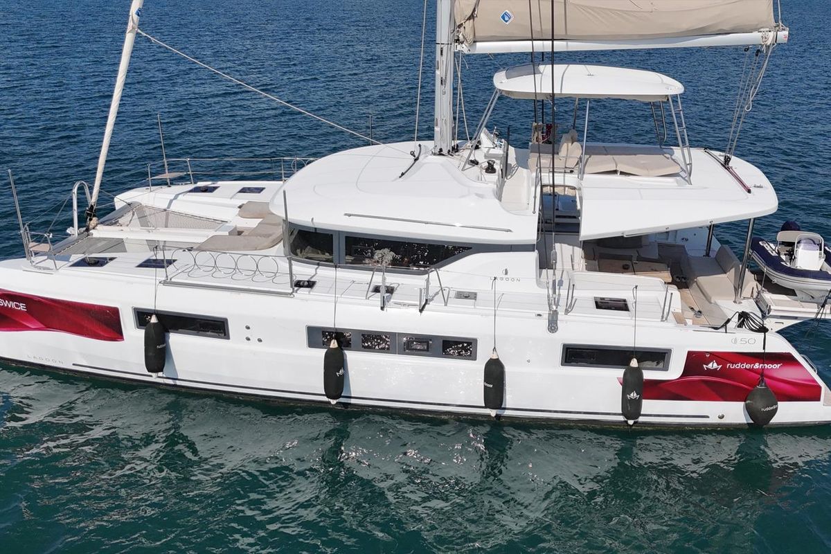 2022 Lagoon 50
