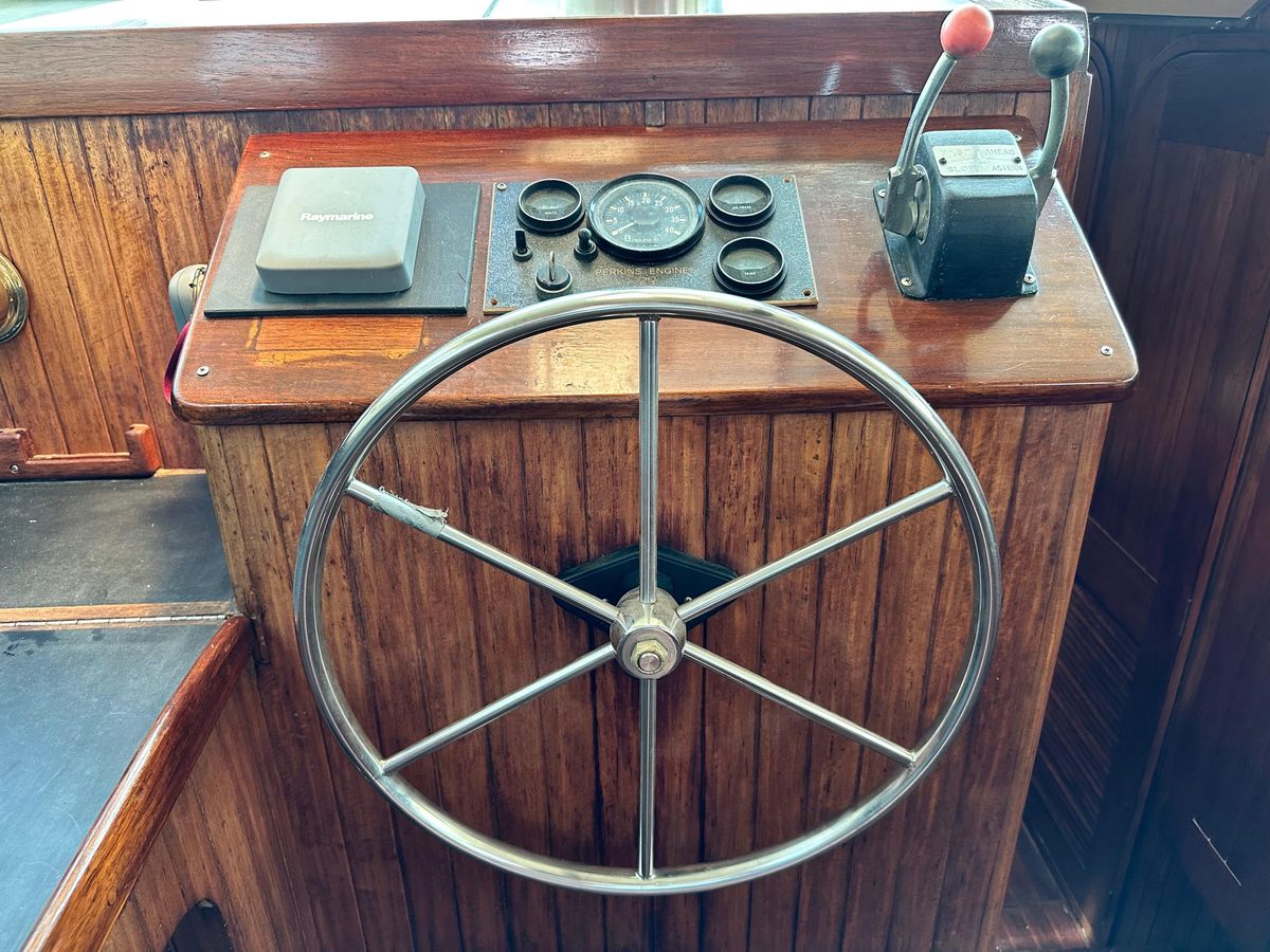 1982 Pan Oceanic 43
