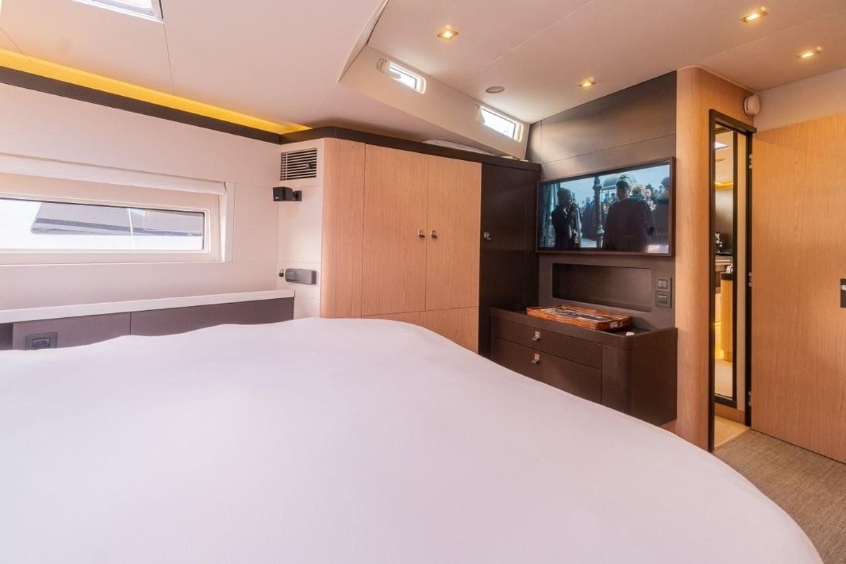 2020 Beneteau Oceanis Yacht 62