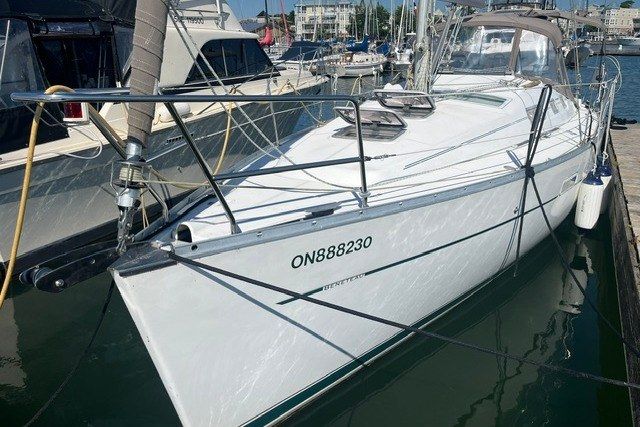 2005 Beneteau 323