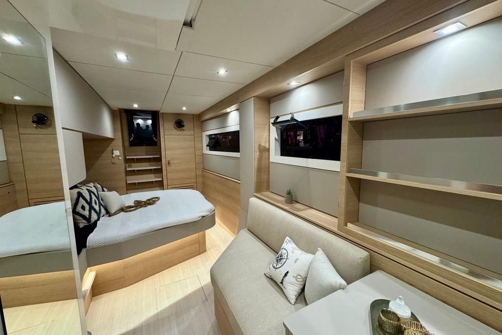 2026 Aventura 45