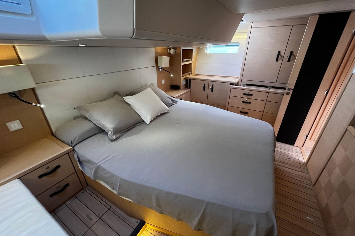 2016 Jeanneau 64