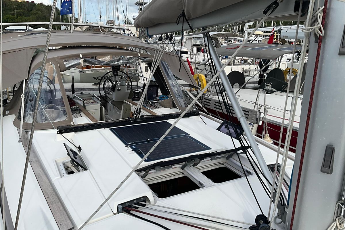 2015 Jeanneau Sun Odyssey 469
