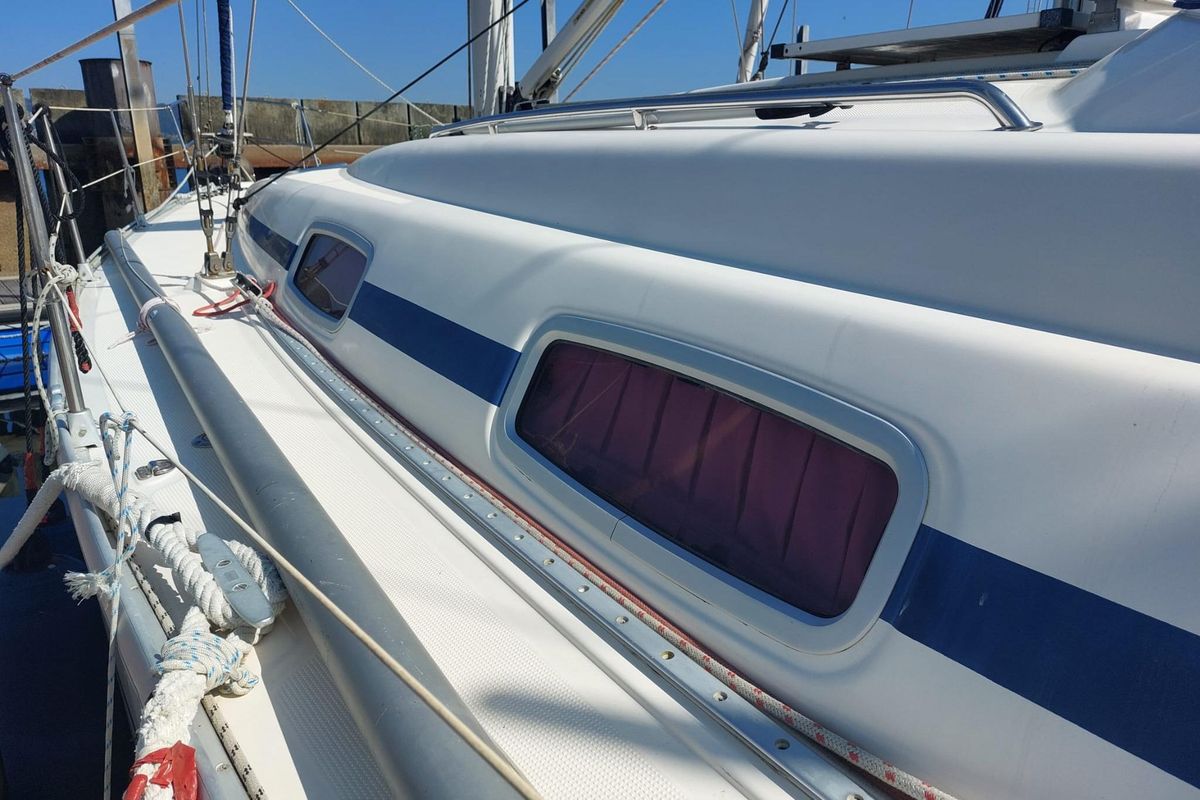 2007 Bavaria Cruiser 39