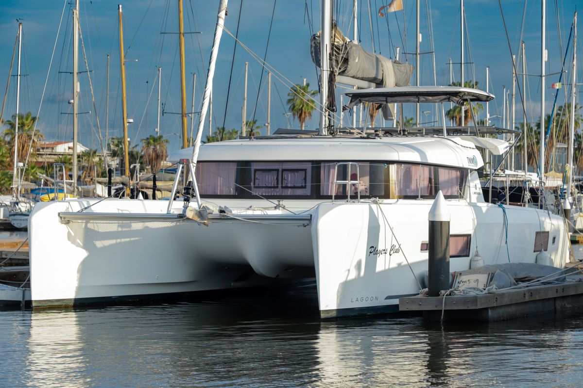 2021 Lagoon 42