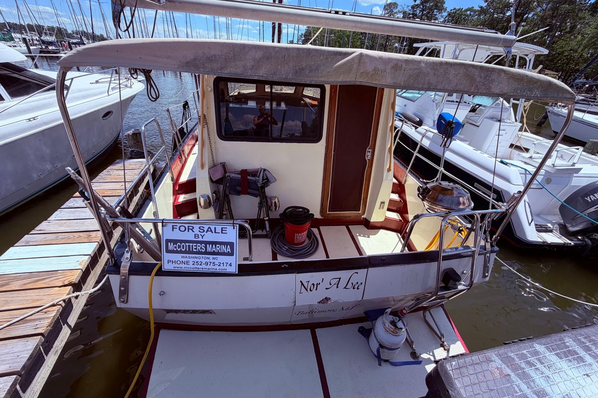 1985 Lancer Yachts 40 Motorsailer