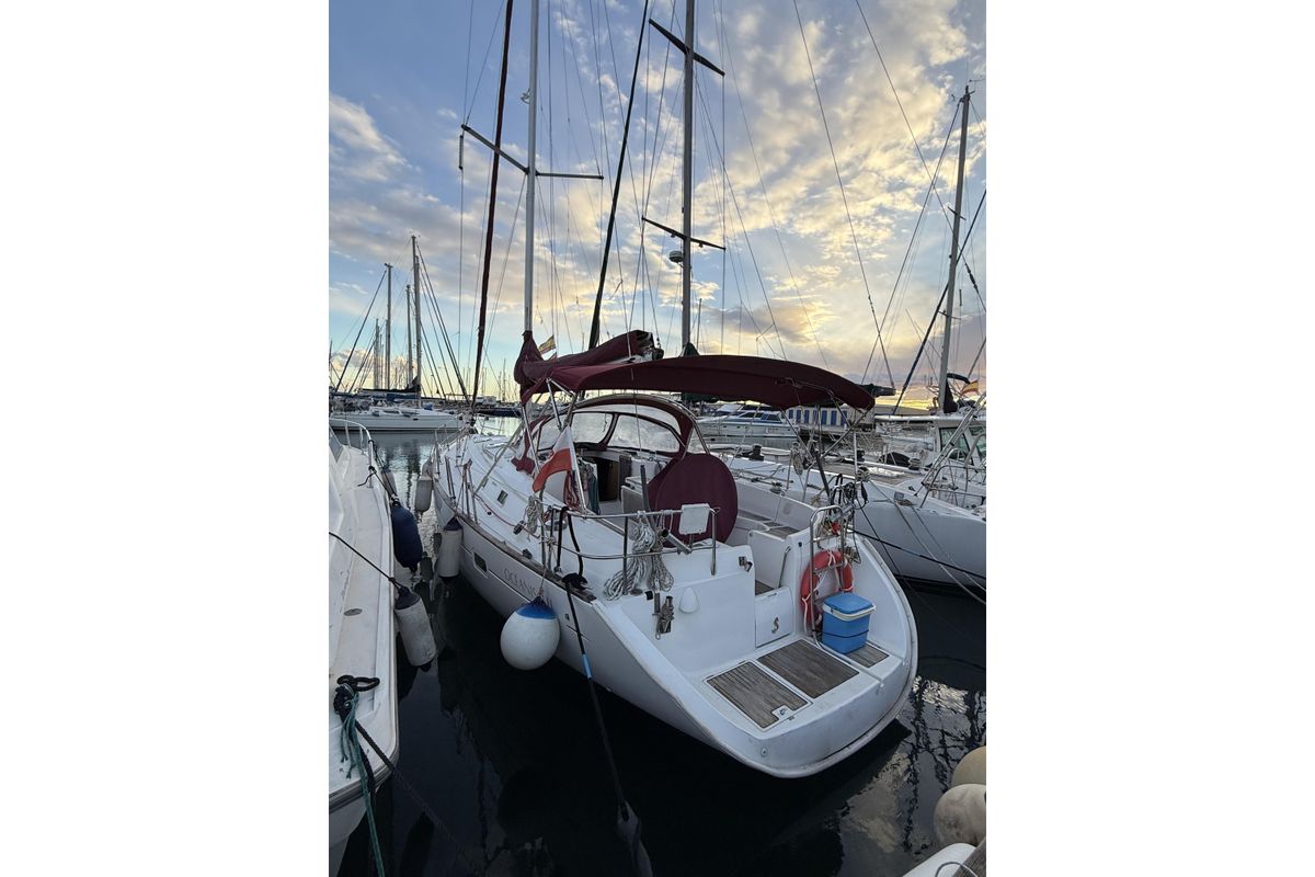 2002 Beneteau Oceanis Clipper 411