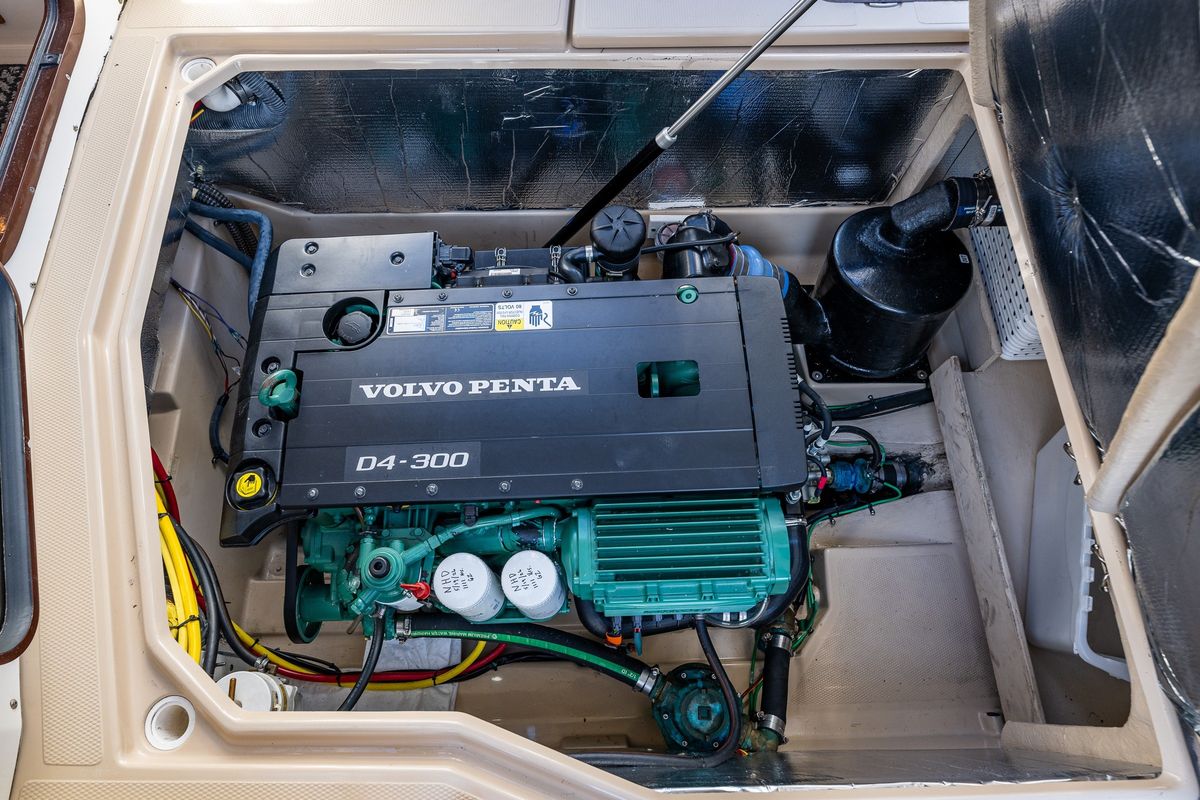 2016 Ranger Tugs R-31 CB